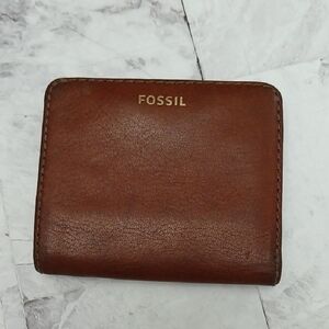 Fossil Brown Leather Compact Bifold Card Holder
